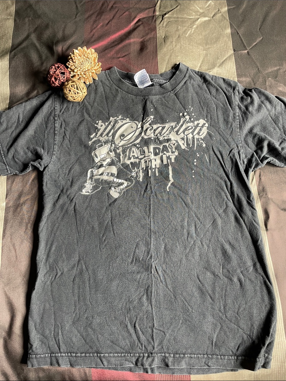 ill Scarlett Band Tee